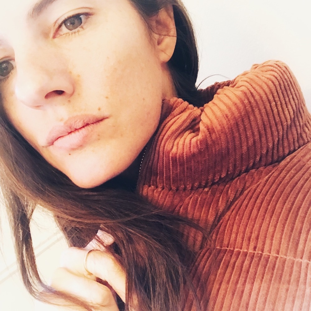 Meet your Posher, Valeria